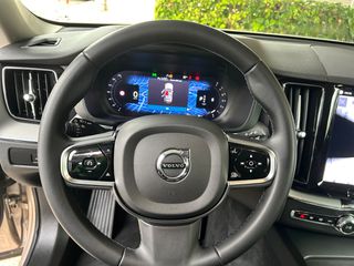 Volvo XC 60 2023 FaceLift/B4/Hubrid Diesel/PLUS DARK (ex.R Design)-thumb-12