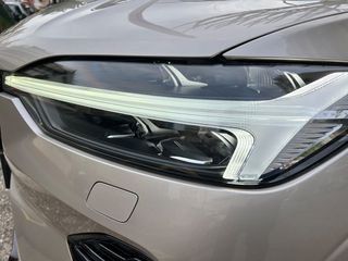 Volvo XC 60 2023 FaceLift/B4/Hubrid Diesel/PLUS DARK (ex.R Design)-thumb-9