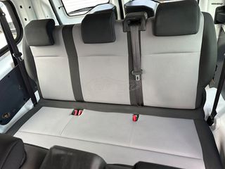 Μικρό 2016 Peugeot Traveller///8 Θέσιο/// Πλαινή Οδηγού///Special Offer-thumb-19