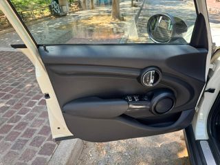 Mini Cooper D 2016-thumb-38