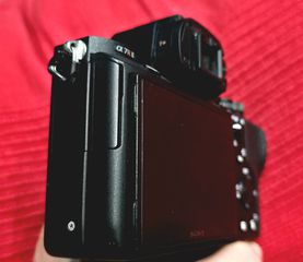 Sony A7R ii Body + 3 μπαταρίες-thumb-5