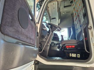 Volvo 2005 FH 12.460-thumb-7