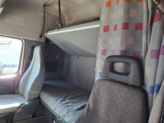 Volvo 2005 FH 12.460-thumb-8