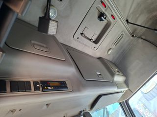 Volvo 2005 FH 12.460-thumb-9