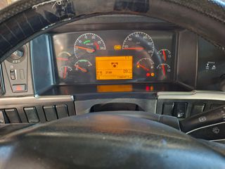 Volvo 2005 FH 12.460-thumb-11