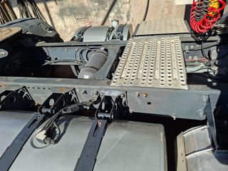 Volvo 2005 FH 12.460-thumb-16