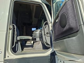 Volvo 2005 FH 12.460-thumb-24