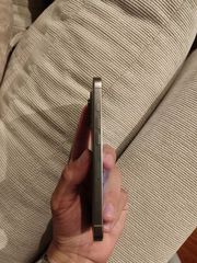 iPhone 16 pro-thumb-3