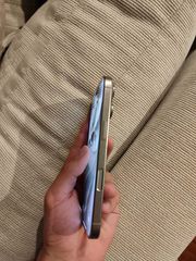iPhone 16 pro-thumb-4