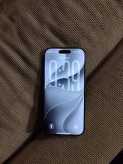 iPhone 16 pro-thumb-5