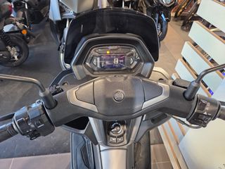 Yamaha NMAX 125 2025-thumb-12
