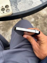 iPhone 13 Pro Max-thumb-4