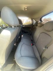 Audi A1 2013-thumb-4