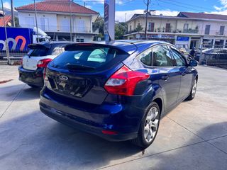Ford Focus 2011-thumb-3