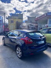 Ford Focus 2011-thumb-11