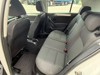 Volkswagen Golf 2009-thumb-11