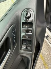 Volkswagen Golf 2009-thumb-19