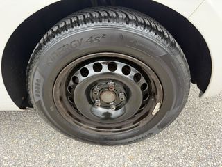 Volkswagen Golf 2009-thumb-25