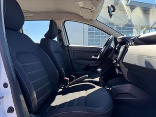Dacia Duster 2022 PRESTIGE 4X4-thumb-19
