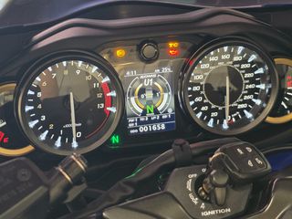 Suzuki GSXR 1300 Hayabusa 2026 Special Edition-thumb-2