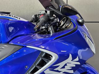 Suzuki GSXR 1300 Hayabusa 2026 Special Edition-thumb-7