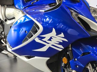 Suzuki GSXR 1300 Hayabusa 2026 Special Edition-thumb-11