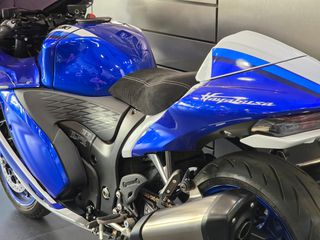 Suzuki GSXR 1300 Hayabusa 2026 Special Edition-thumb-26