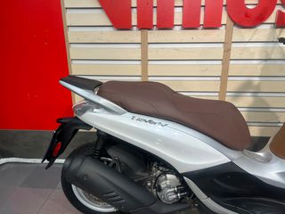Piaggio Beverly 300i 2016 ABS ASR-thumb-5