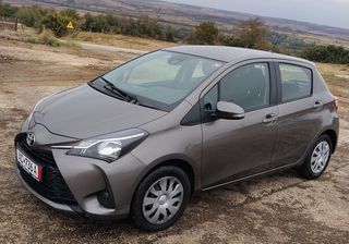 Toyota Yaris 2017-thumb-1