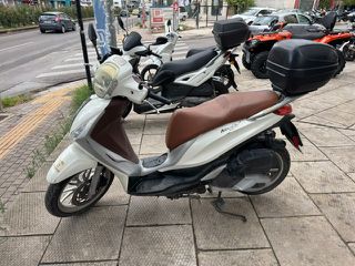Piaggio Medley 150 2016-thumb-3