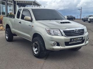 Toyota Hilux 2014-thumb-1