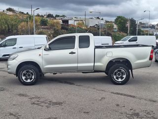 Toyota Hilux 2014-thumb-2