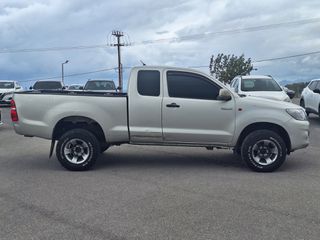 Toyota Hilux 2014-thumb-3