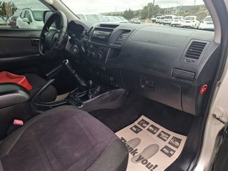 Toyota Hilux 2014-thumb-10