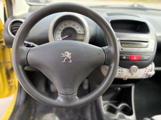 Peugeot 107 2012-thumb-7