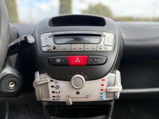 Peugeot 107 2012-thumb-8