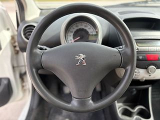 Peugeot 107 2012-thumb-7