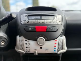 Peugeot 107 2012-thumb-8