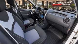 Dacia Duster 2017 Prestige 4x2 ( DIESEL)-thumb-6