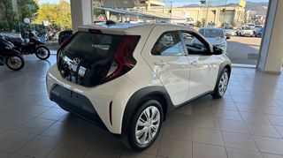 Toyota Aygo (X) 2022 1000cc X-PLAY 72HP EURO 6 ΑΡΙΣΤΟ!!!-thumb-2