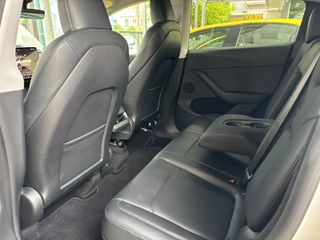 Tesla Model Y 2023 LONG RANGE DUAL MOTOR AWD-thumb-12