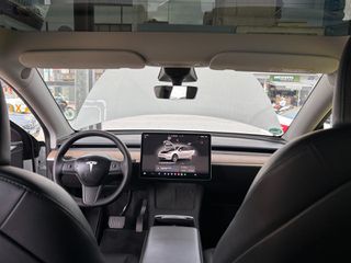 Tesla Model Y 2023 LONG RANGE DUAL MOTOR AWD-thumb-13