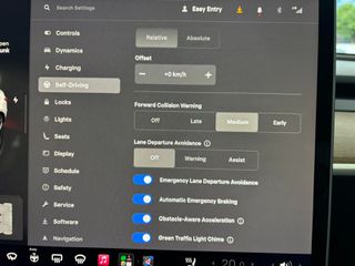 Tesla Model Y 2023 LONG RANGE DUAL MOTOR AWD-thumb-19