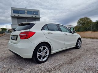 Mercedes-Benz A 180 2015 1.6 109HP Auto PANORAMIC ROOF-thumb-3