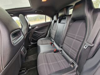 Mercedes-Benz A 180 2015 1.6 109HP Auto PANORAMIC ROOF-thumb-7