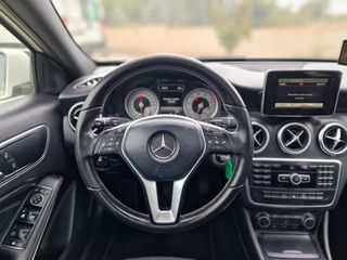 Mercedes-Benz A 180 2015 1.6 109HP Auto PANORAMIC ROOF-thumb-10