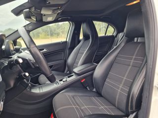 Mercedes-Benz A 180 2015 1.6 109HP Auto PANORAMIC ROOF-thumb-12