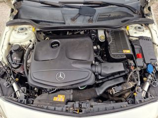 Mercedes-Benz A 180 2015 1.6 109HP Auto PANORAMIC ROOF-thumb-18
