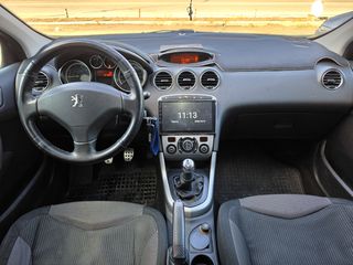 Peugeot 308 2008-thumb-9