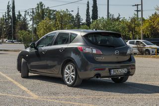 Mazda 3 2011-thumb-1